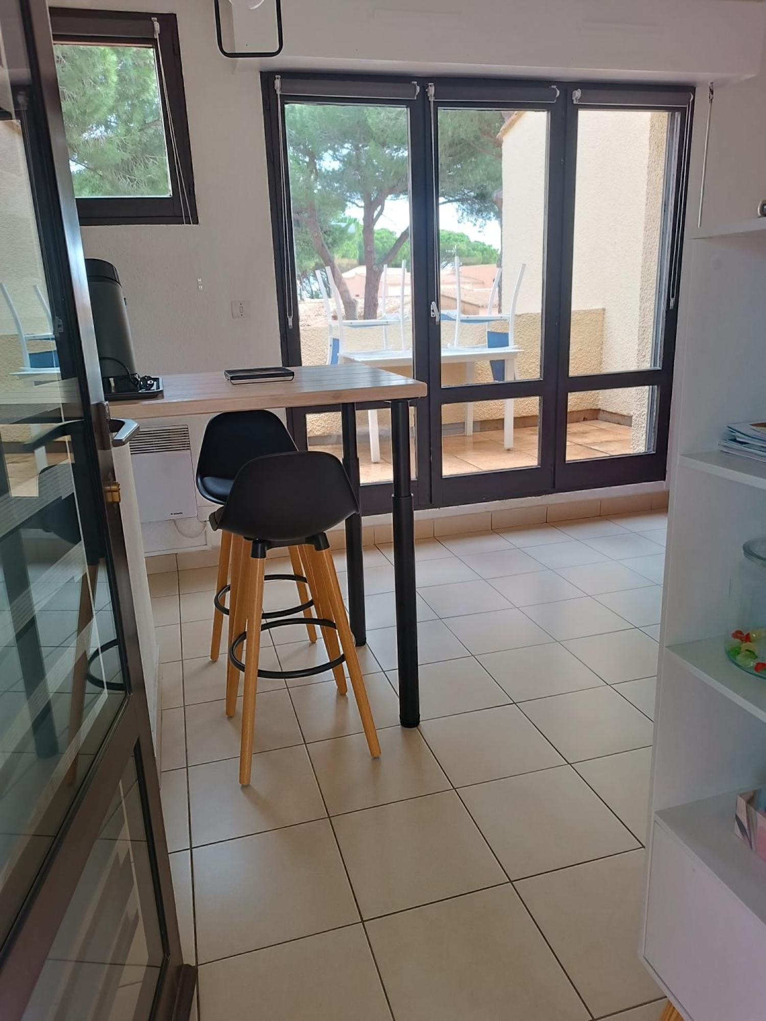 Studio Renove Dans Residence De Vacances Avec Grande Piscine Chauffee, Parking Et Terrasse Agde Exterior foto
