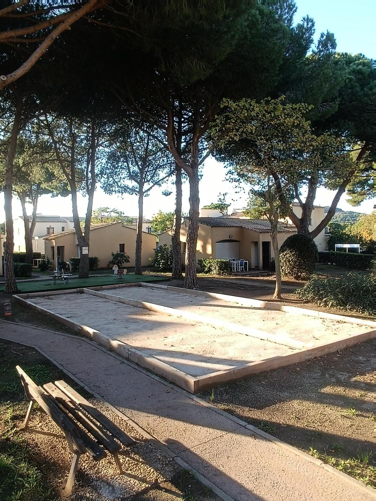 Studio Renove Dans Residence De Vacances Avec Grande Piscine Chauffee, Parking Et Terrasse Agde Exterior foto